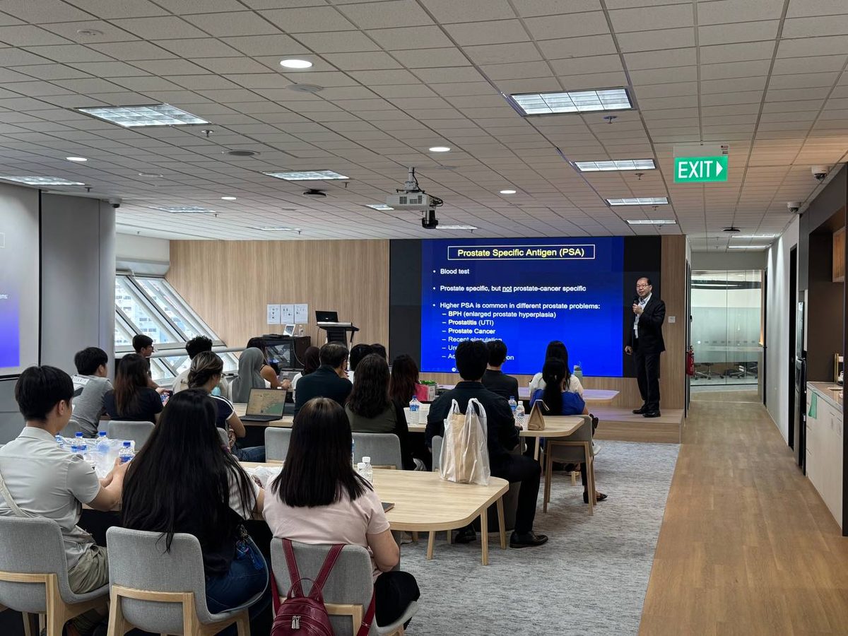 Dr Chong Kian Tai presenting on prostate-specific antigen testing
